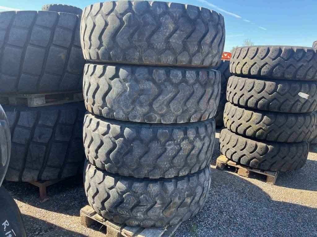 Michelin XHA 15,5-R25 till Volvo L50E C D B - Neumático para Maquinaria de construcción: foto 1 Michelin XHA 15,5-R25 till Volvo L50E C D B - Neumático para Maquinaria de construcción: foto 1