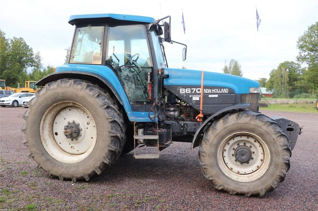 New Holland 8670 Dismantled: only spare parts - Tractor: foto 2 New Holland 8670 Dismantled: only spare parts - Tractor: foto 2