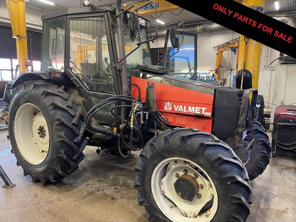 Valmet 665 Dismantled. Only spare parts  - Tractor: foto 1 Valmet 665 Dismantled. Only spare parts  - Tractor: foto 1