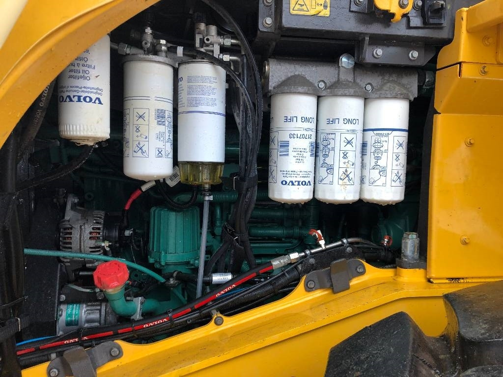 Volvo L 150 H Dismantled: only spare parts - Cargadora de ruedas: foto 2 Volvo L 150 H Dismantled: only spare parts - Cargadora de ruedas: foto 2