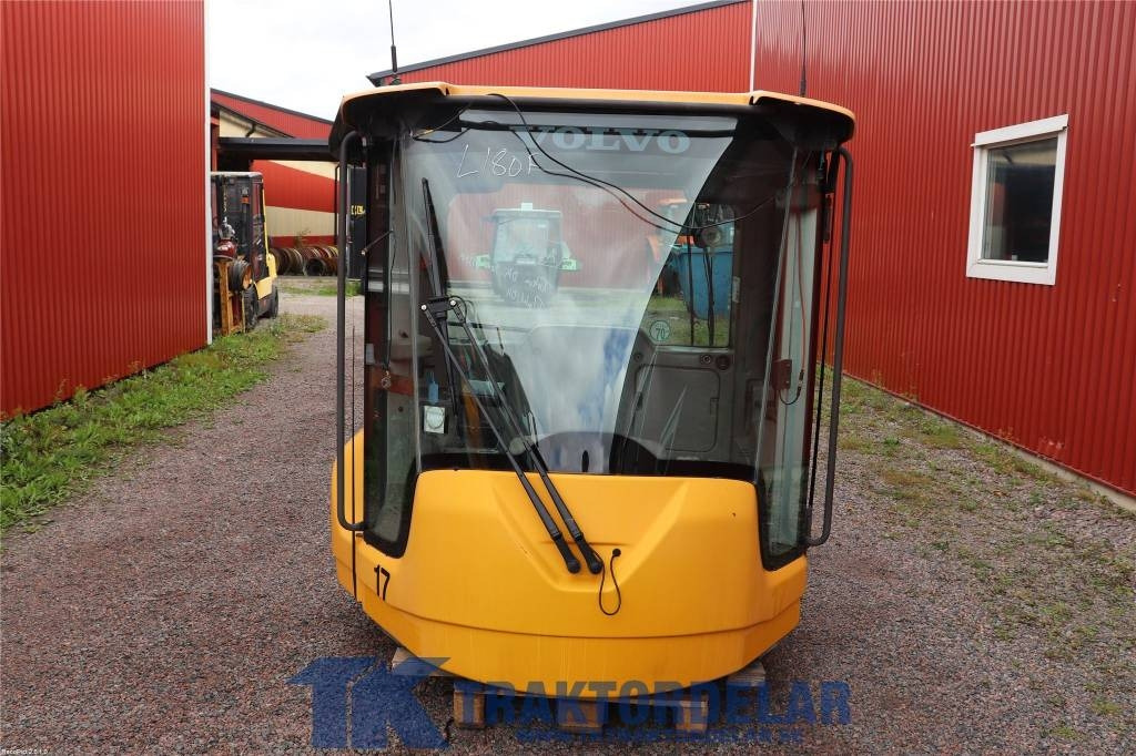Volvo L 180 F - Cabina para Maquinaria de construcción: foto 1 Volvo L 180 F - Cabina para Maquinaria de construcción: foto 1