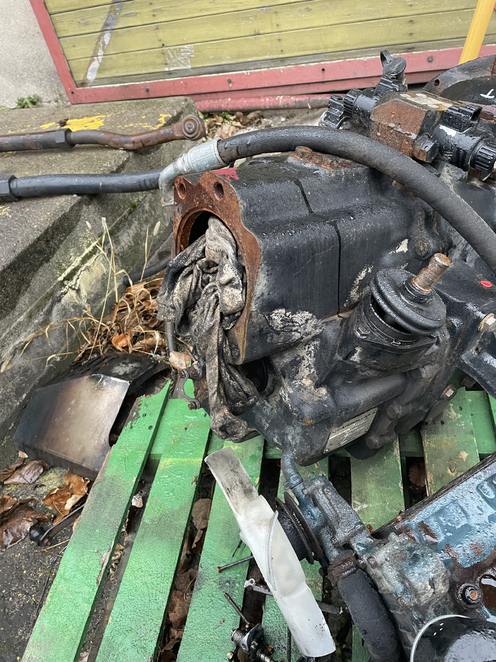 CAT Caterpillar 414E 416E 422E 428E - skrzynia biegów kompletna 271-2408 - Caja de cambios para Maquinaria agrícola: foto 5 CAT Caterpillar 414E 416E 422E 428E - skrzynia biegów kompletna 271-2408 - Caja de cambios para Maquinaria agrícola: foto 5