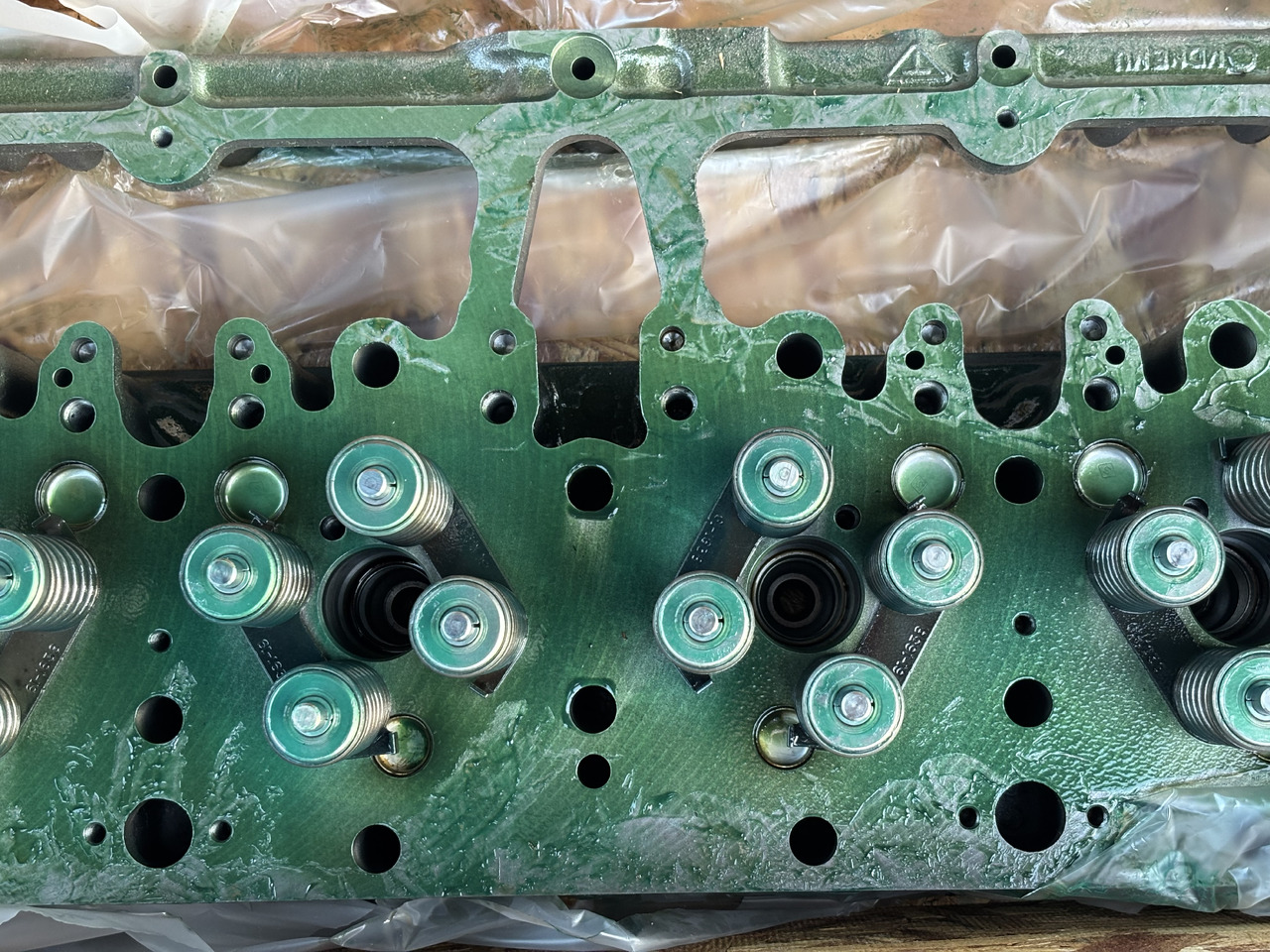 CAT Caterpillar C12 - głowica silnika kompletna NOWA 148-2134 3176C 3196 - Motor y piezas para Maquinaria de construcción: foto 3 CAT Caterpillar C12 - głowica silnika kompletna NOWA 148-2134 3176C 3196 - Motor y piezas para Maquinaria de construcción: foto 3