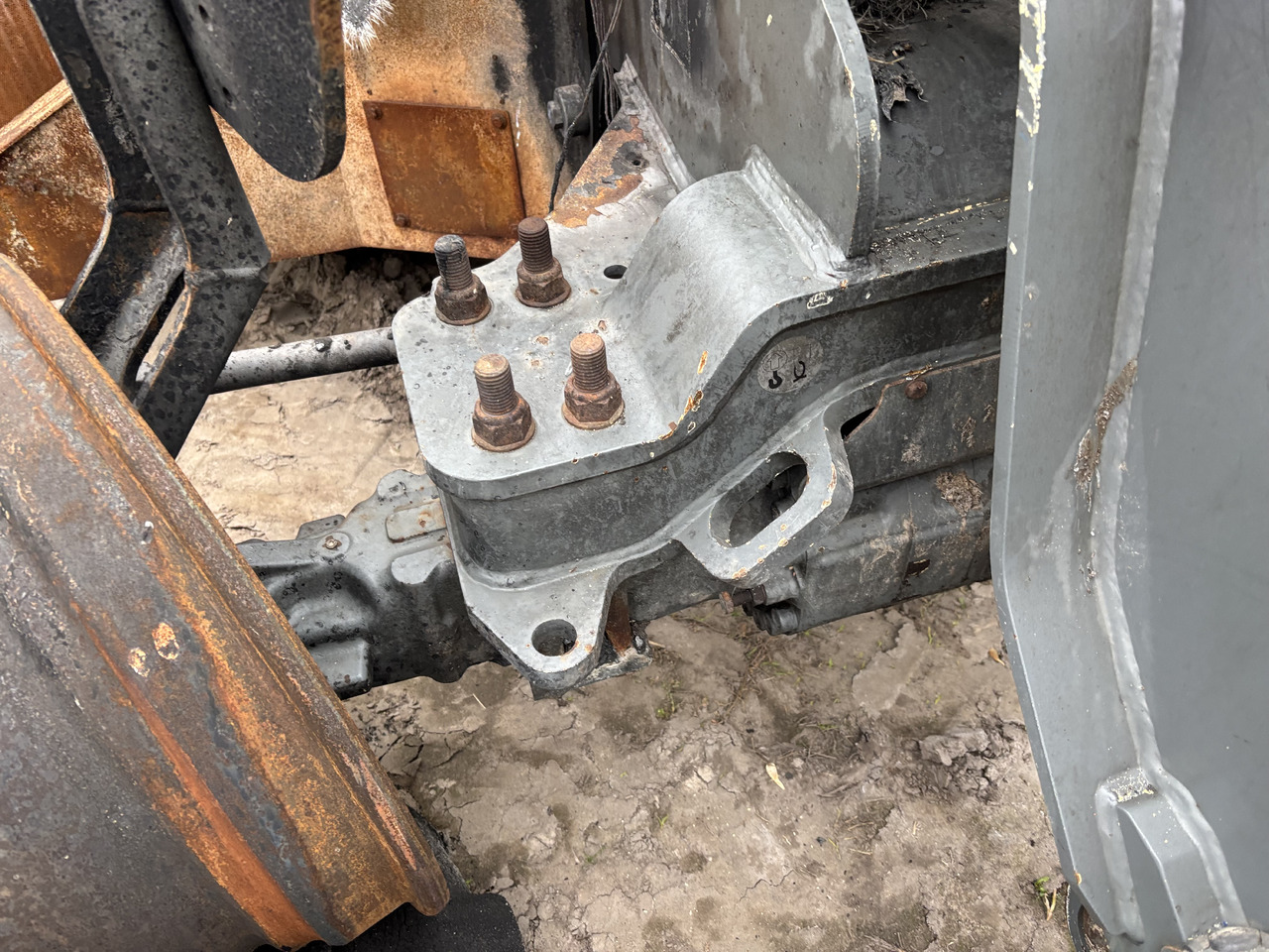 CLAAS Scorpion 7044 Koło Zamachowe Obudowa Koła Zamachowego - Volante de inercia para Maquinaria agrícola: foto 2 CLAAS Scorpion 7044 Koło Zamachowe Obudowa Koła Zamachowego - Volante de inercia para Maquinaria agrícola: foto 2