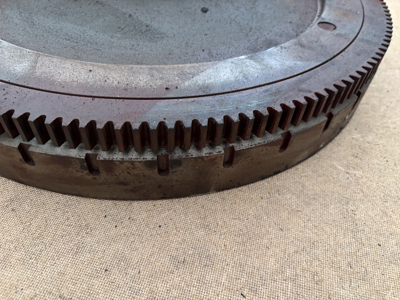 Claas Jaguar Lexion Koło Zamachowe OM502LA 4570320801 - Volante de inercia para Maquinaria agrícola: foto 4 Claas Jaguar Lexion Koło Zamachowe OM502LA 4570320801 - Volante de inercia para Maquinaria agrícola: foto 4