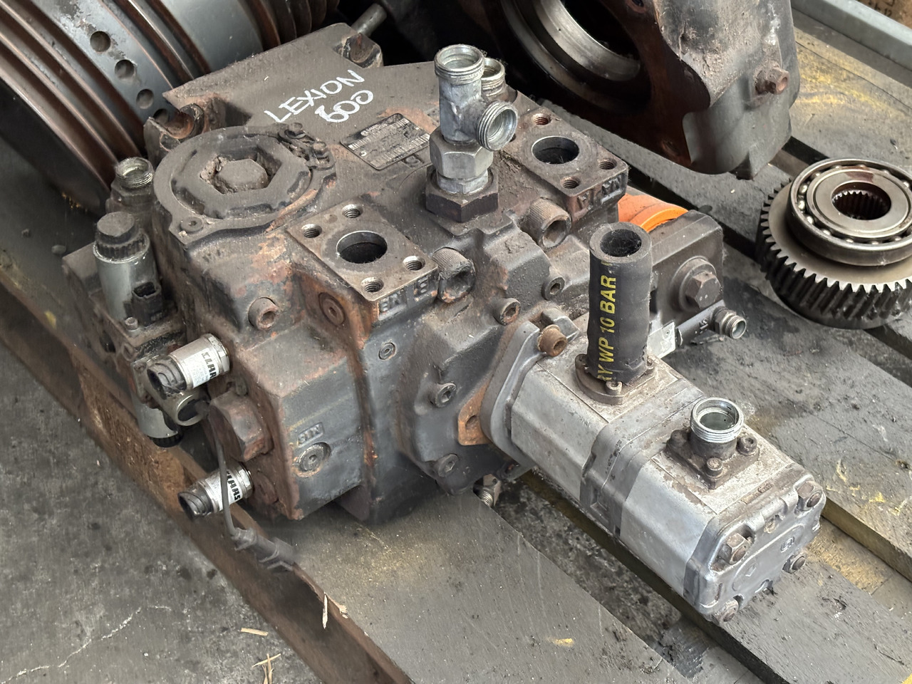 Claas Lexion 600 Pompa Hydrauliczna Hydrostat 0007719121 00 0771 912 1 - Bomba hidráulica para Maquinaria agrícola: foto 1 Claas Lexion 600 Pompa Hydrauliczna Hydrostat 0007719121 00 0771 912 1 - Bomba hidráulica para Maquinaria agrícola: foto 1