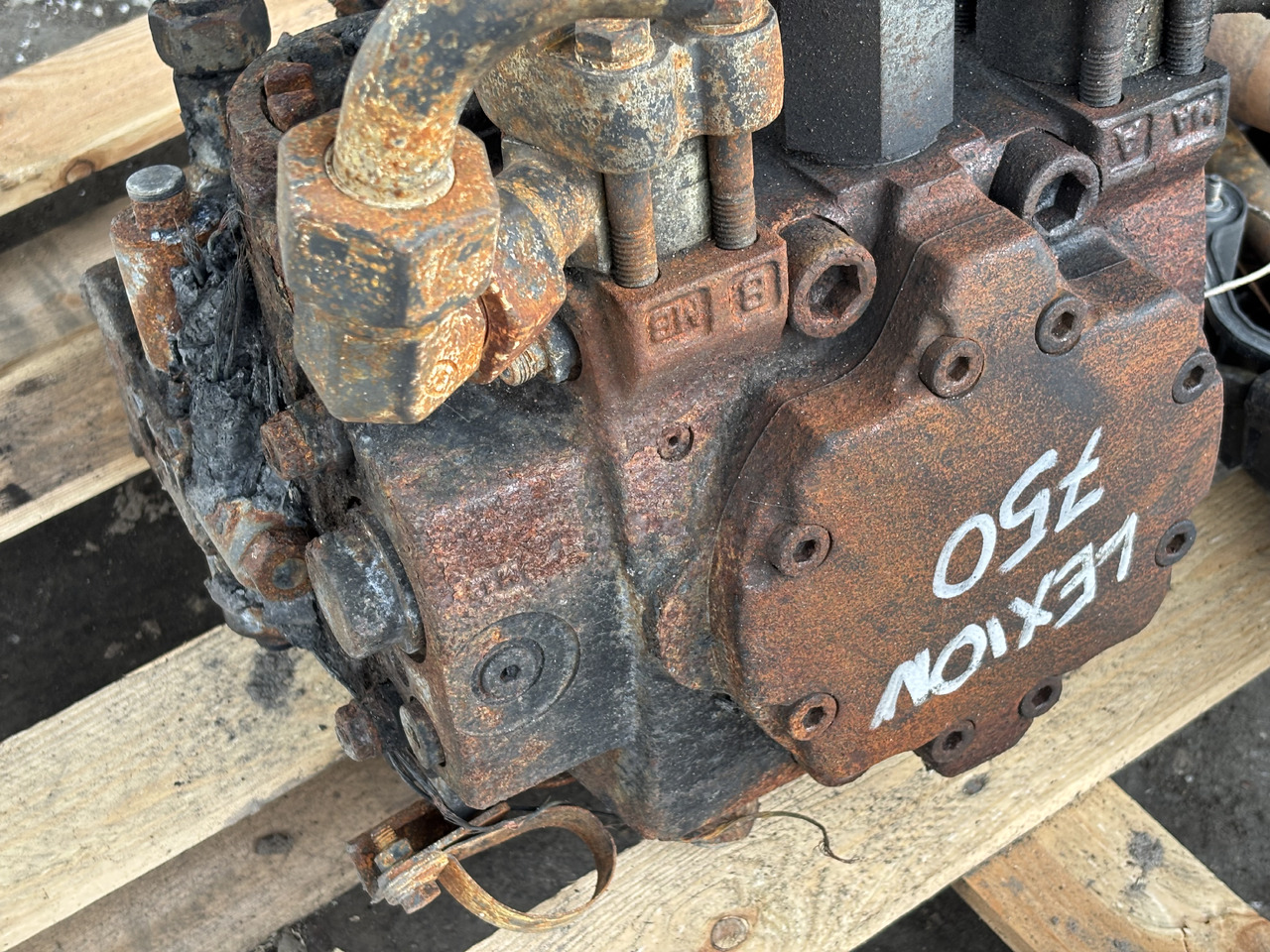 Claas Lexion 620 630 650 660 670 750 760 Pompa Hydrauliczna Hydrostat 0018024651 CZĘŚCI - Bomba hidráulica para Maquinaria agrícola: foto 1 Claas Lexion 620 630 650 660 670 750 760 Pompa Hydrauliczna Hydrostat 0018024651 CZĘŚCI - Bomba hidráulica para Maquinaria agrícola: foto 1