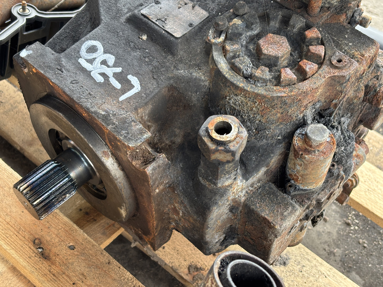 Claas Lexion 620 630 650 660 670 750 760 Pompa Hydrauliczna Hydrostat 0018024651 CZĘŚCI - Bomba hidráulica para Maquinaria agrícola: foto 2 Claas Lexion 620 630 650 660 670 750 760 Pompa Hydrauliczna Hydrostat 0018024651 CZĘŚCI - Bomba hidráulica para Maquinaria agrícola: foto 2