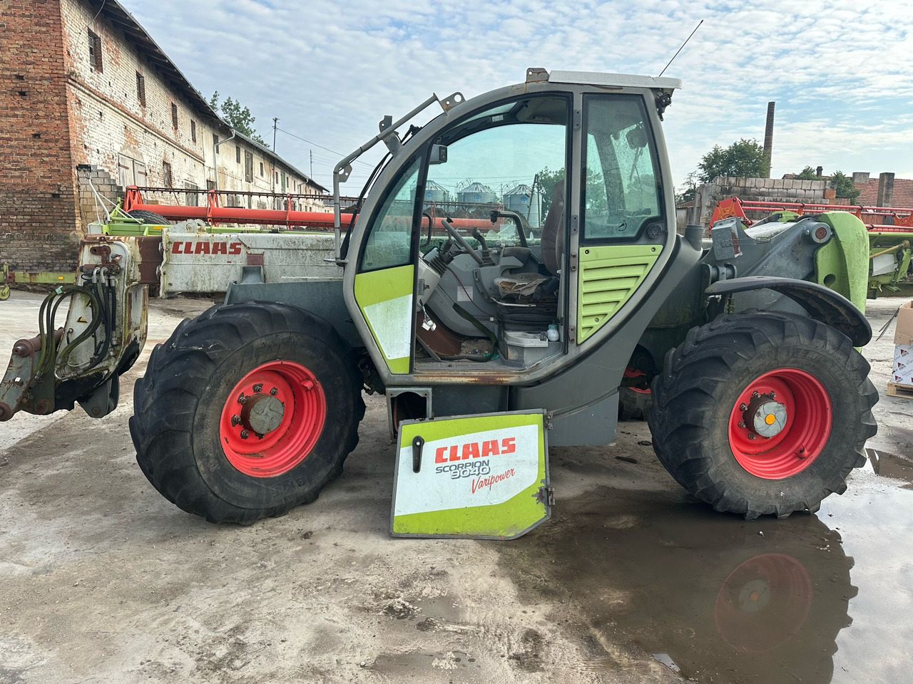 Claas Scorpion 9040 Variopower - fotel siedzenie - Asiento para Maquinaria agrícola: foto 1 Claas Scorpion 9040 Variopower - fotel siedzenie - Asiento para Maquinaria agrícola: foto 1
