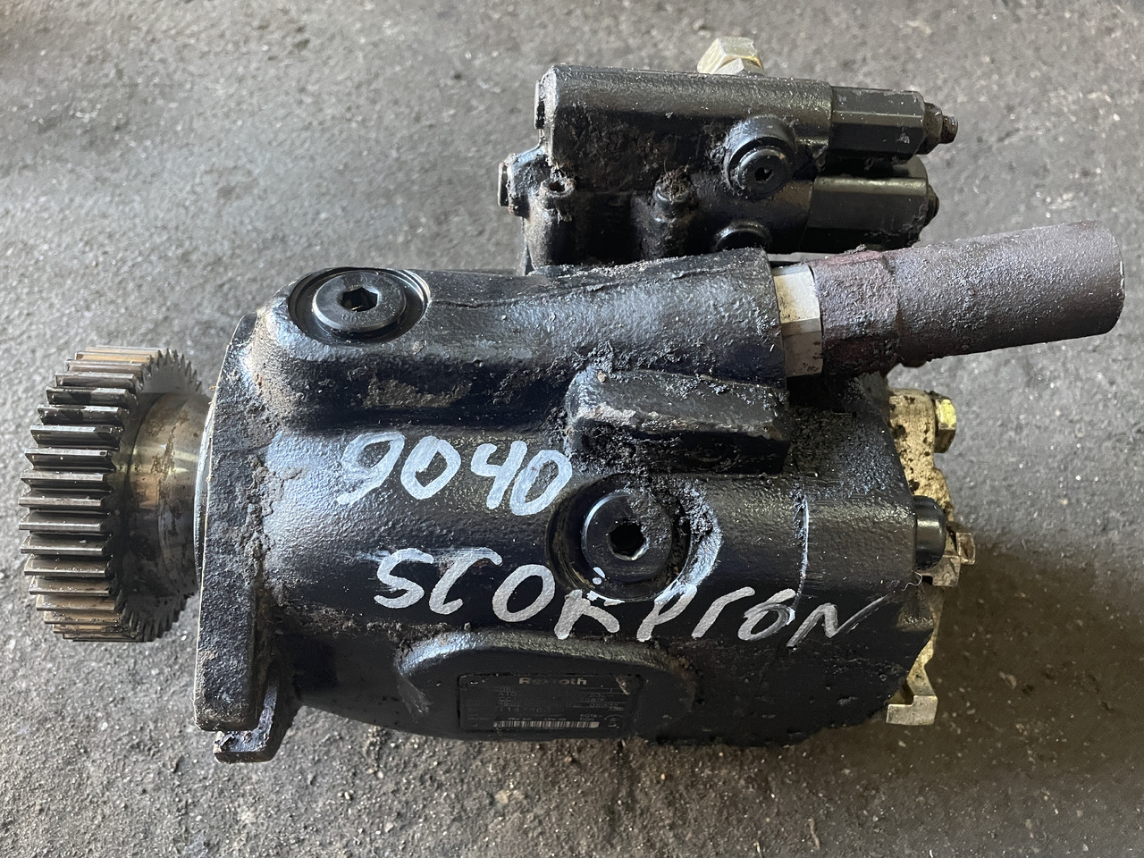 Claas Scorpion 9040 - pompa hydrauliczna R902455758 - Bomba hidráulica para Maquinaria agrícola: foto 1 Claas Scorpion 9040 - pompa hydrauliczna R902455758 - Bomba hidráulica para Maquinaria agrícola: foto 1