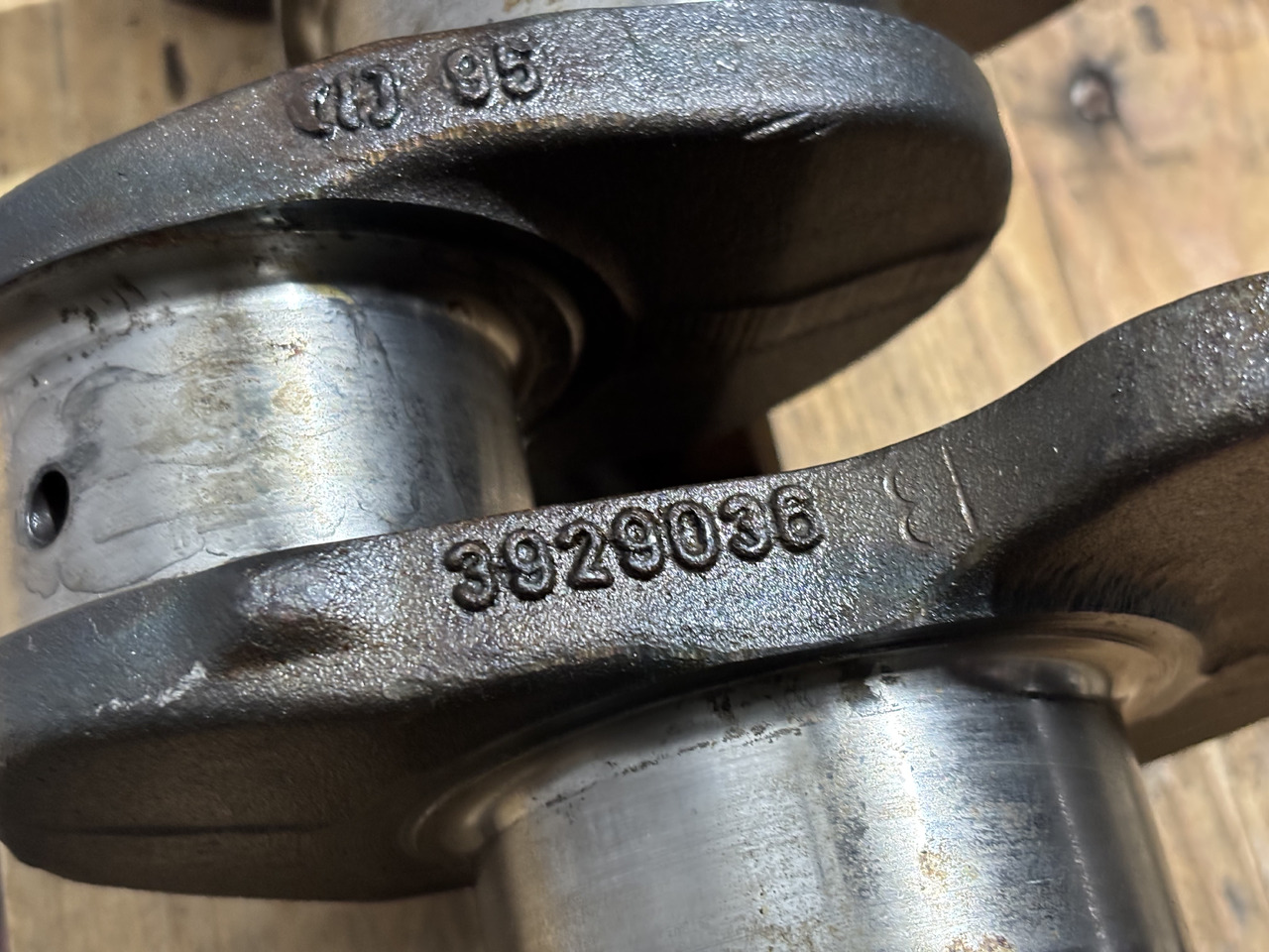 DAF Case IVECO Komatsu Cummins 4BT 3929036 Wał Korbowy - Cigüeñal para Maquinaria agrícola: foto 4 DAF Case IVECO Komatsu Cummins 4BT 3929036 Wał Korbowy - Cigüeñal para Maquinaria agrícola: foto 4