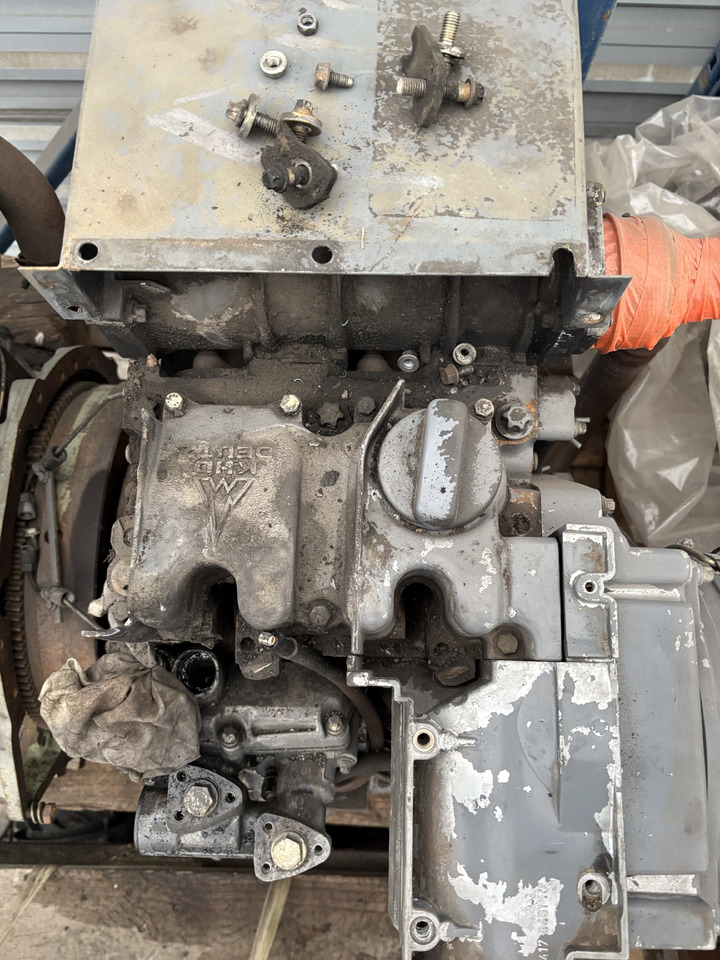 Deutz F2L1011 Silnik Blok Koło Zamachowe Tłok Pokrywa CZĘŚCI - Volante de inercia para Maquinaria agrícola: foto 5 Deutz F2L1011 Silnik Blok Koło Zamachowe Tłok Pokrywa CZĘŚCI - Volante de inercia para Maquinaria agrícola: foto 5