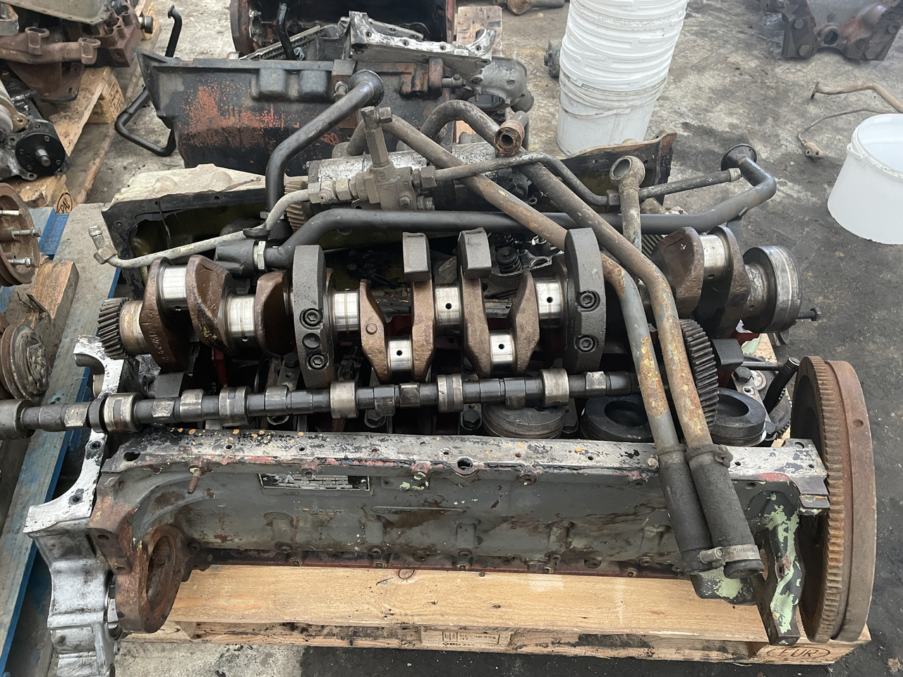 Deutz F6L913 - wał korbowy tłoki korbowody miska olejowa - Cigüeñal para Maquinaria agrícola: foto 1 Deutz F6L913 - wał korbowy tłoki korbowody miska olejowa - Cigüeñal para Maquinaria agrícola: foto 1
