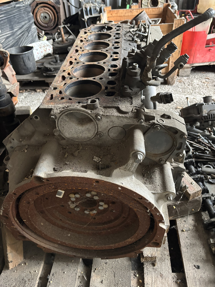 Deutz TCD 6.1 L6 Silnik Chłodnica Radiator Koło Pasowe Koło Zamachowe Głowica CZĘŚCI - Volante de inercia para Maquinaria agrícola: foto 2 Deutz TCD 6.1 L6 Silnik Chłodnica Radiator Koło Pasowe Koło Zamachowe Głowica CZĘŚCI - Volante de inercia para Maquinaria agrícola: foto 2