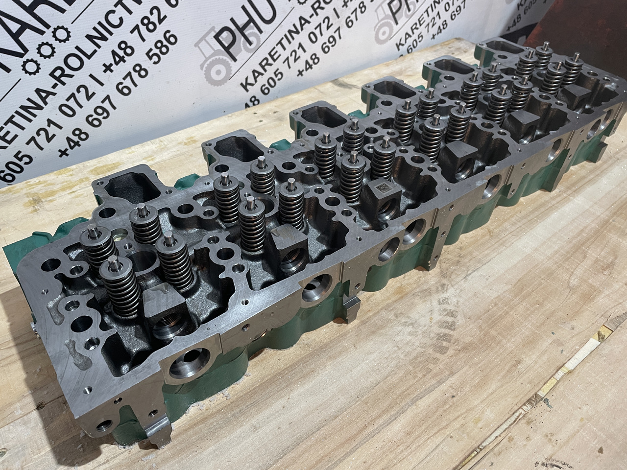 Deutz TCD7.8 TCD 7.8 - głowica cylindrów kompletna NOWA 04900635 - Cabezal de bloque para Maquinaria agrícola: foto 2 Deutz TCD7.8 TCD 7.8 - głowica cylindrów kompletna NOWA 04900635 - Cabezal de bloque para Maquinaria agrícola: foto 2