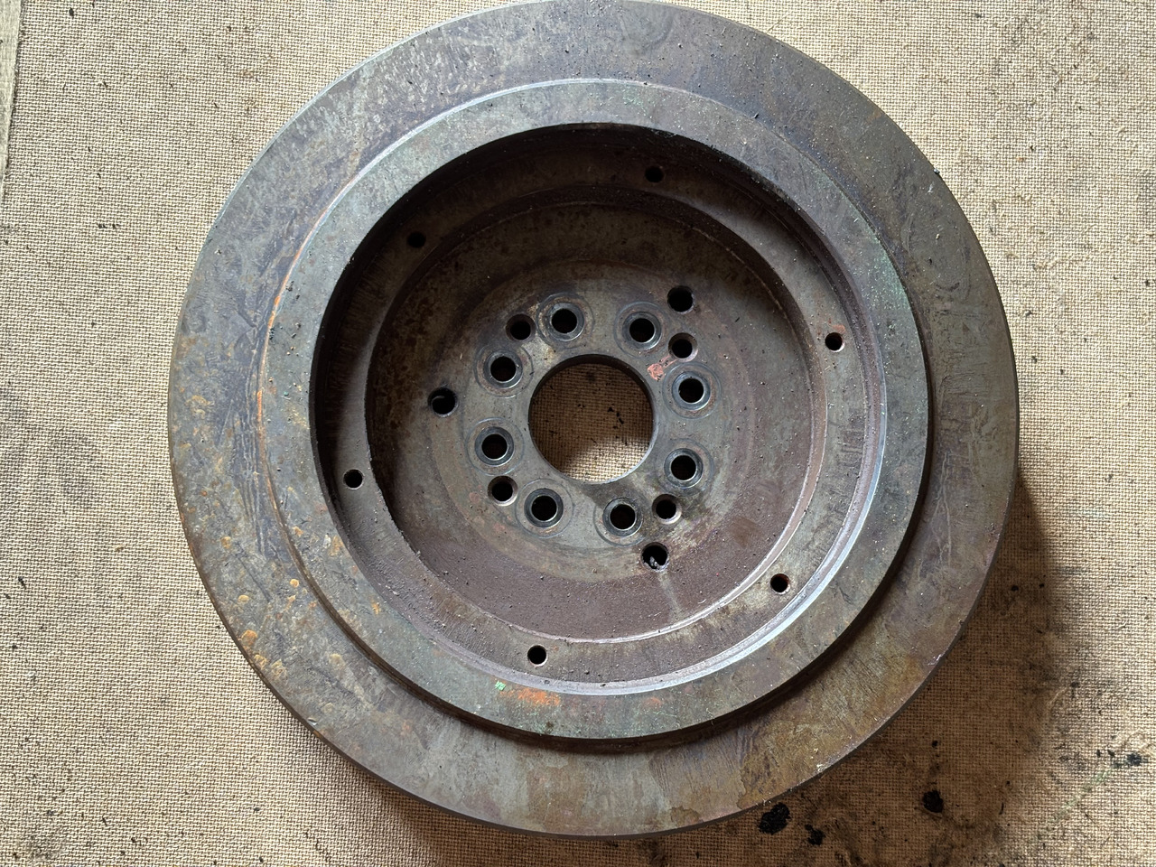 Deutz TD2011 D2011 D2011L04W Koło Zamachowe 04104106 - Volante de inercia para Maquinaria agrícola: foto 3 Deutz TD2011 D2011 D2011L04W Koło Zamachowe 04104106 - Volante de inercia para Maquinaria agrícola: foto 3