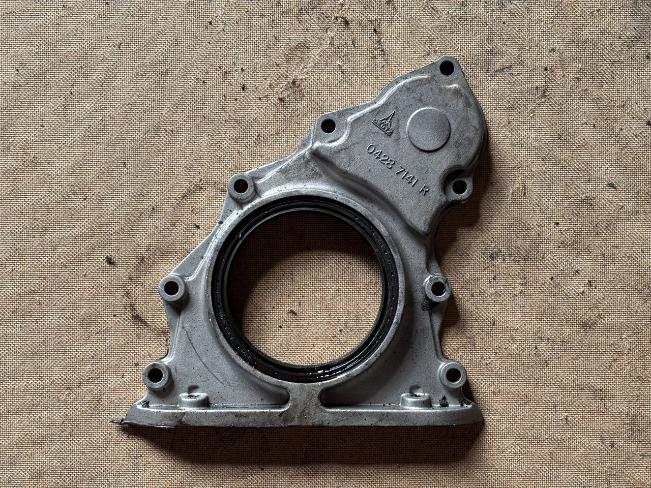 Deutz TD2011 D2011 D2011L04W Obudowa Silnika 04287141R 04287141 - Motor y piezas para Maquinaria agrícola: foto 1 Deutz TD2011 D2011 D2011L04W Obudowa Silnika 04287141R 04287141 - Motor y piezas para Maquinaria agrícola: foto 1