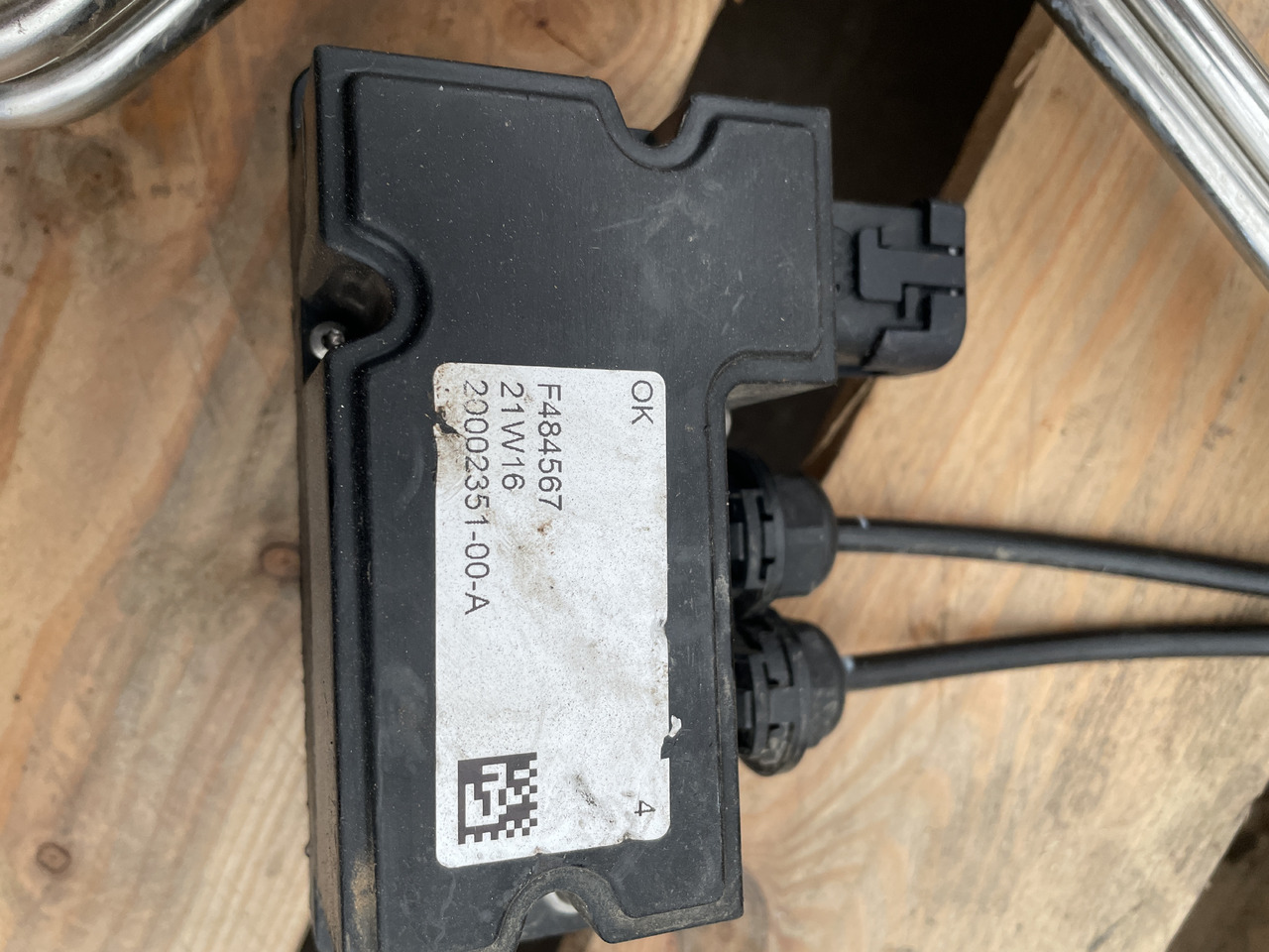 Deutz - czujnik poziomu jakości AdBLue 04606720 - Sensor para Maquinaria de construcción: foto 2 Deutz - czujnik poziomu jakości AdBLue 04606720 - Sensor para Maquinaria de construcción: foto 2