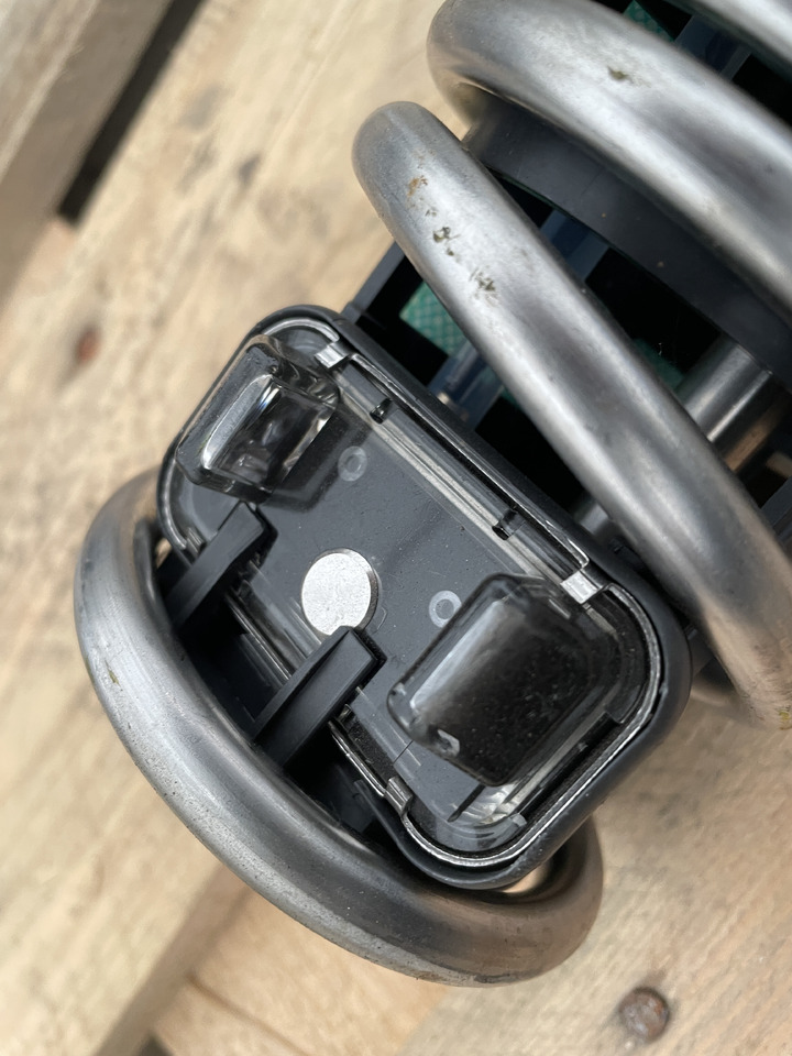 Deutz - czujnik poziomu jakości AdBLue 04606720 - Sensor para Maquinaria de construcción: foto 4 Deutz - czujnik poziomu jakości AdBLue 04606720 - Sensor para Maquinaria de construcción: foto 4