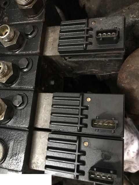 Elektrozawór proporcjonalny Sauer danfoss 157B4735 - Sistema eléctrico para Maquinaria agrícola: foto 1 Elektrozawór proporcjonalny Sauer danfoss 157B4735 - Sistema eléctrico para Maquinaria agrícola: foto 1