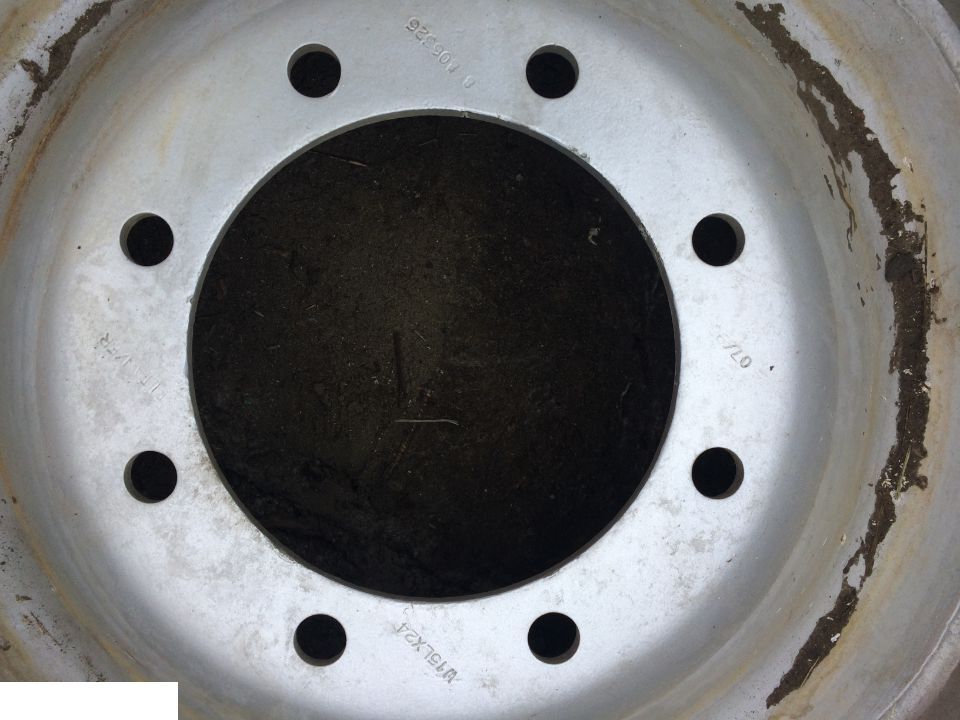 Felga Manitou Merlo 15x24 - Llanta para Equipo de manutención: foto 4 Felga Manitou Merlo 15x24 - Llanta para Equipo de manutención: foto 4