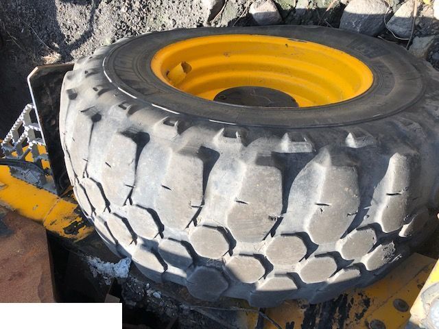 Felgi Jcb 16x24 - Llanta para Equipo de manutención: foto 4 Felgi Jcb 16x24 - Llanta para Equipo de manutención: foto 4
