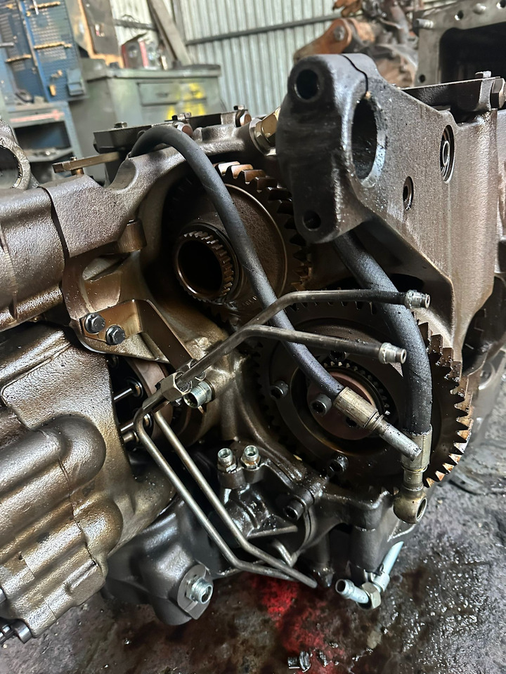 Fendt 930 933 936 939 942 GEN 6 7  Skrzynia Biegów Kompletna AGCO Fendt VARIO ML400 - Caja de cambios para Maquinaria agrícola: foto 4 Fendt 930 933 936 939 942 GEN 6 7  Skrzynia Biegów Kompletna AGCO Fendt VARIO ML400 - Caja de cambios para Maquinaria agrícola: foto 4