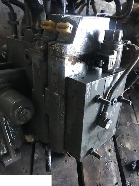 Fendt - Bloki Zaworowe - Válvula hidráulica para Maquinaria agrícola: foto 2 Fendt - Bloki Zaworowe - Válvula hidráulica para Maquinaria agrícola: foto 2