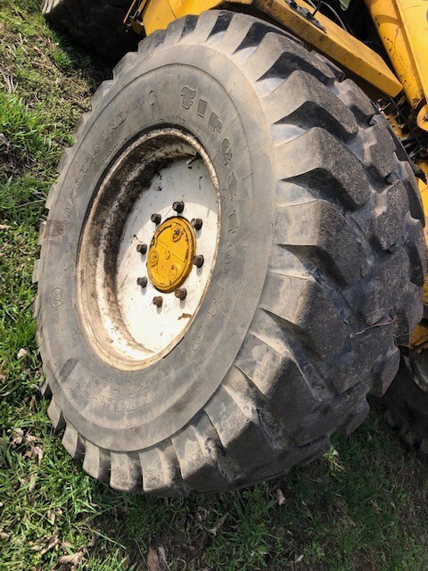 Firestone 460/70 R24 IND , Opona budowlana - Neumático para Maquinaria de construcción: foto 1 Firestone 460/70 R24 IND , Opona budowlana - Neumático para Maquinaria de construcción: foto 1