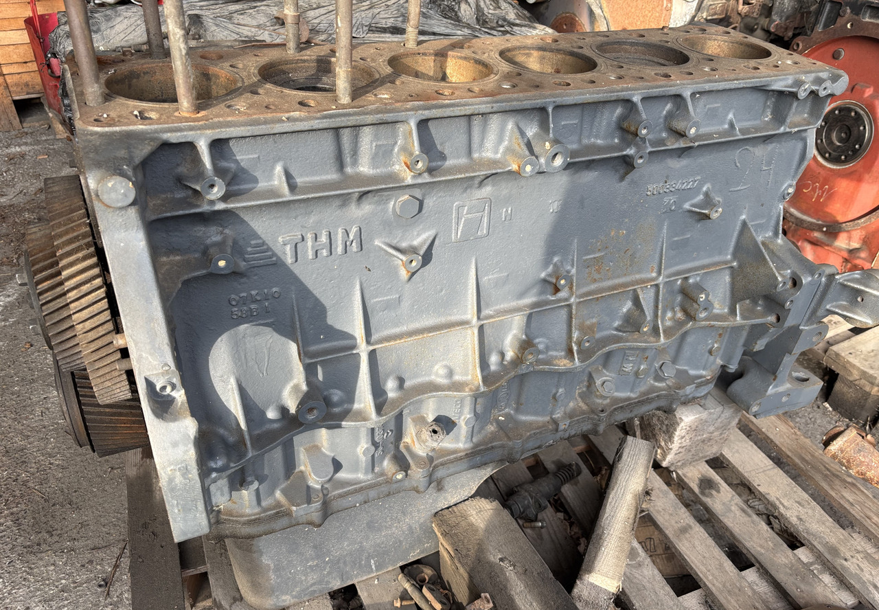 IVECO Stralis Cursor 10 THM Blok Wał Słupek Silnika Miska Olejowa 500334227 - Bloque de cilindros para Maquinaria agrícola: foto 1 IVECO Stralis Cursor 10 THM Blok Wał Słupek Silnika Miska Olejowa 500334227 - Bloque de cilindros para Maquinaria agrícola: foto 1