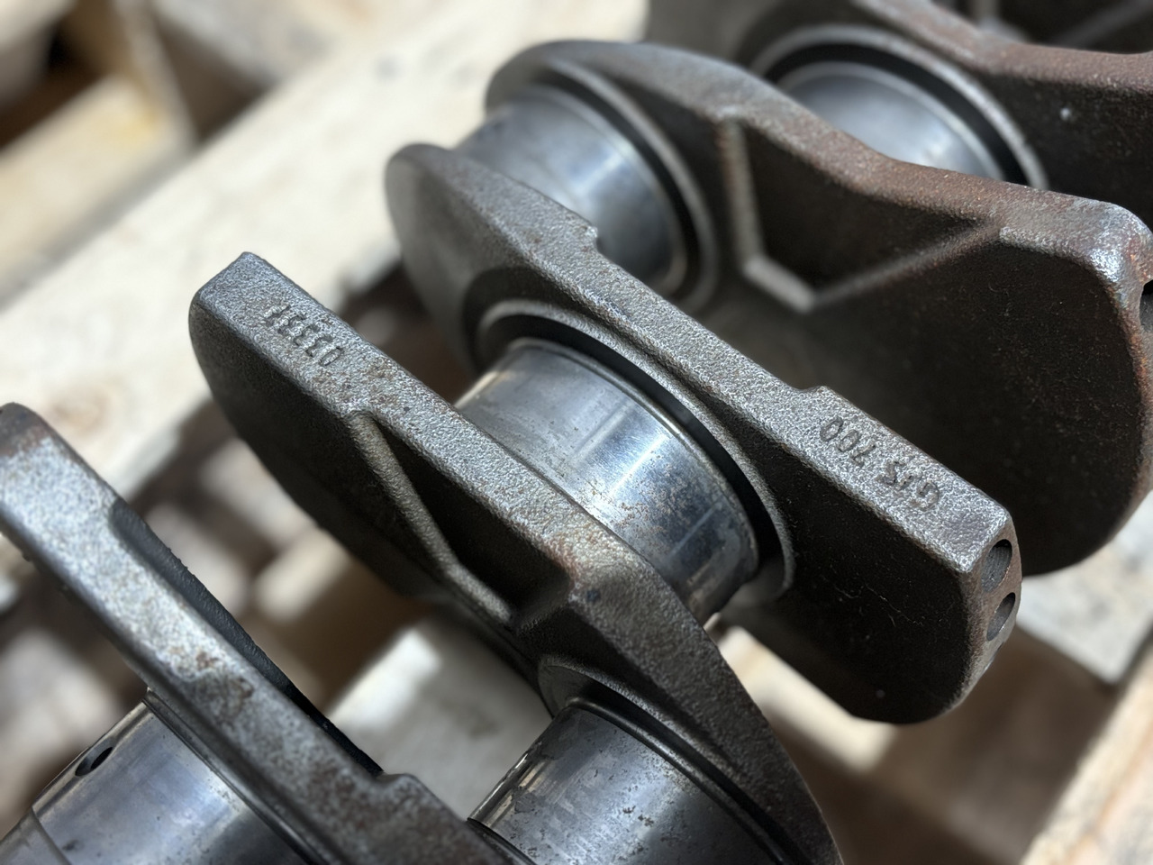 JCB 448 JS200 JS210 JS220 4.8L Max448 Wał Korbowy EMC2903 320/03336 32003336 - Cigüeñal para Maquinaria agrícola: foto 1 JCB 448 JS200 JS210 JS220 4.8L Max448 Wał Korbowy EMC2903 320/03336 32003336 - Cigüeñal para Maquinaria agrícola: foto 1