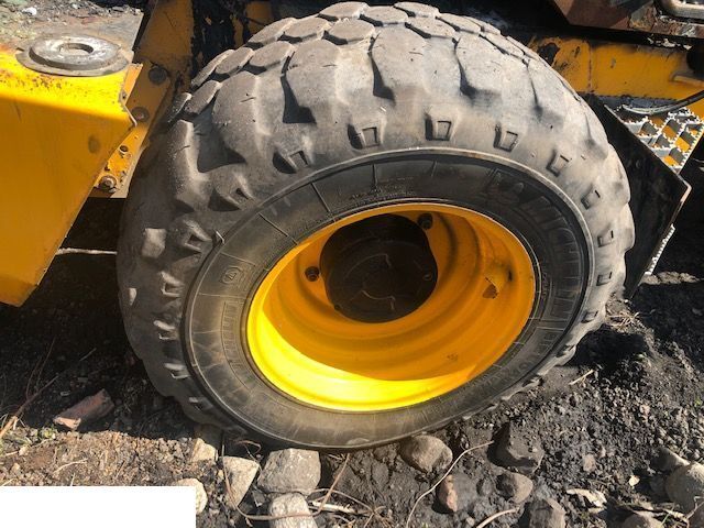 JCB 531-70 -Opona 460/70 R24 Felga 16x24 - Neumático para Manipulador telescópico: foto 1 JCB 531-70 -Opona 460/70 R24 Felga 16x24 - Neumático para Manipulador telescópico: foto 1