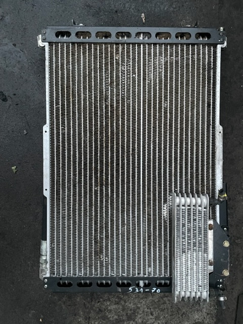 Jcb 531-70 , Jcb 541-70 tier 4 chłodnica oleju - Enfriador de aceite para Manipulador telescópico: foto 1 Jcb 531-70 , Jcb 541-70 tier 4 chłodnica oleju - Enfriador de aceite para Manipulador telescópico: foto 1