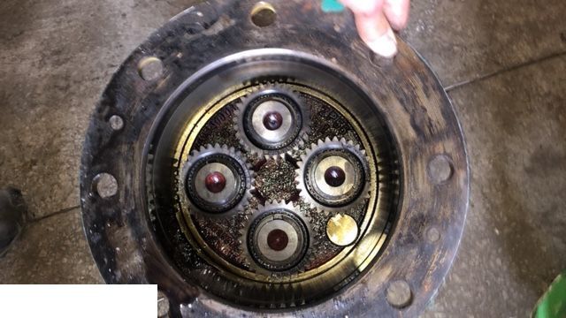 John Deere 3200 - Półoś - Palier para Maquinaria agrícola: foto 2 John Deere 3200 - Półoś - Palier para Maquinaria agrícola: foto 2