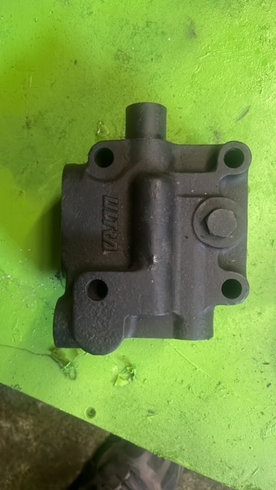 John Deere 4400 , 4500 Matbtro ts270 ts 280 zawór pierwszeństwa , zawór priorytetu - Válvula hidráulica para Maquinaria agrícola: foto 4 John Deere 4400 , 4500 Matbtro ts270 ts 280 zawór pierwszeństwa , zawór priorytetu - Válvula hidráulica para Maquinaria agrícola: foto 4