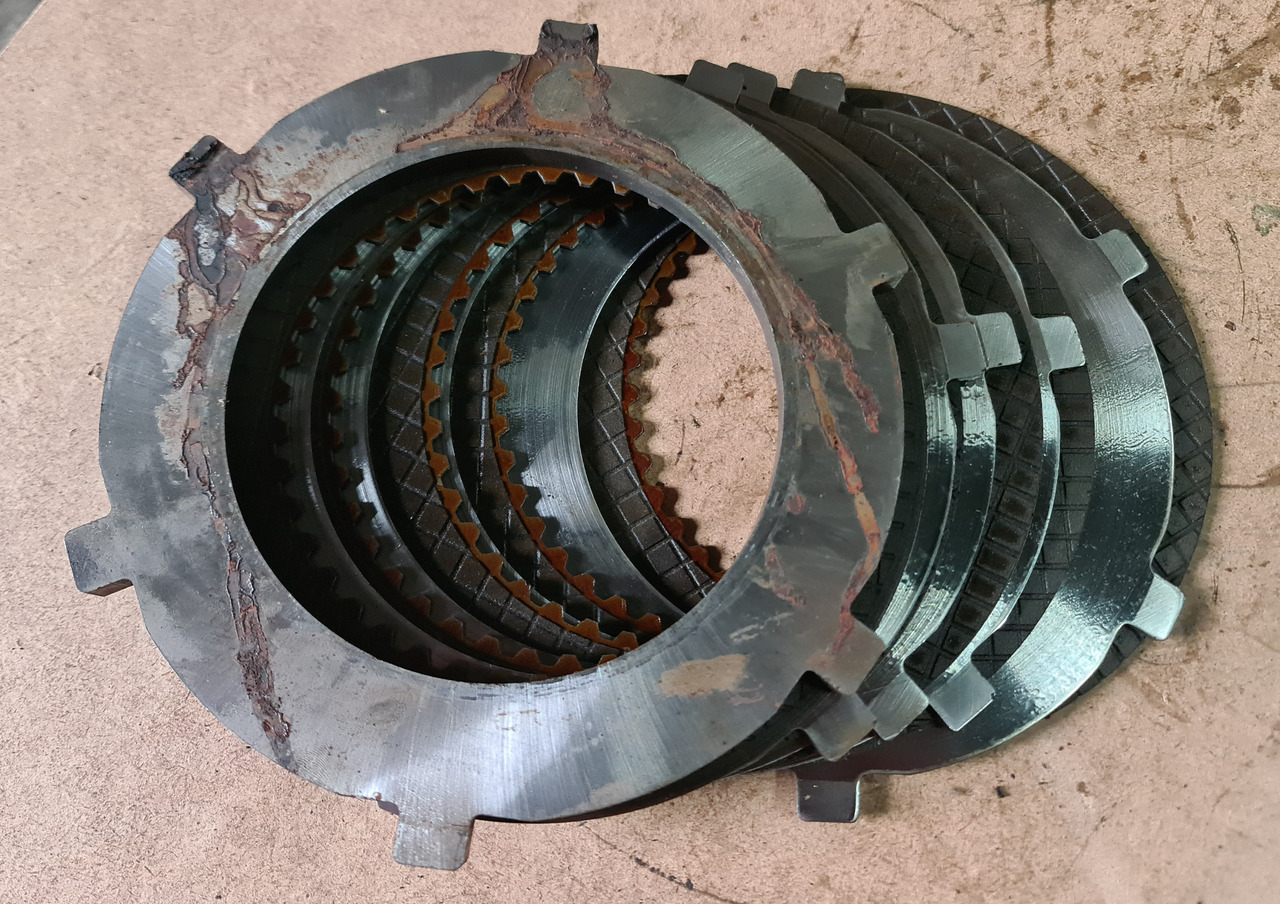 John Deere 4650, 4850 Płytka Sprzęgła Tarcze R115319 RE234261 R77663 - Embrague y piezas para Maquinaria agrícola: foto 1 John Deere 4650, 4850 Płytka Sprzęgła Tarcze R115319 RE234261 R77663 - Embrague y piezas para Maquinaria agrícola: foto 1