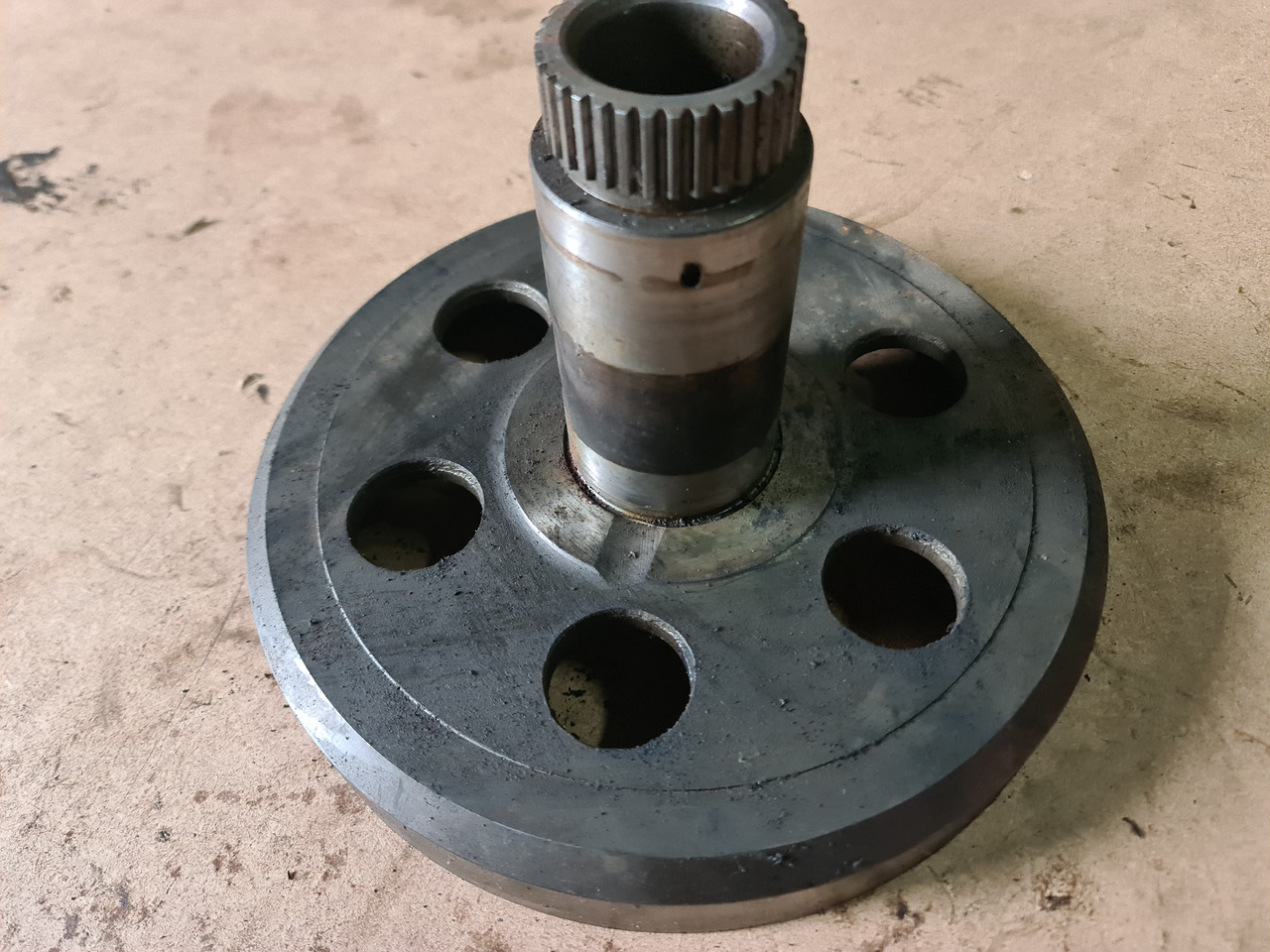 John Deere 4650, 4850 Wał Wejściowy z Przekładnią R70848 - Palier para Maquinaria agrícola: foto 1 John Deere 4650, 4850 Wał Wejściowy z Przekładnią R70848 - Palier para Maquinaria agrícola: foto 1