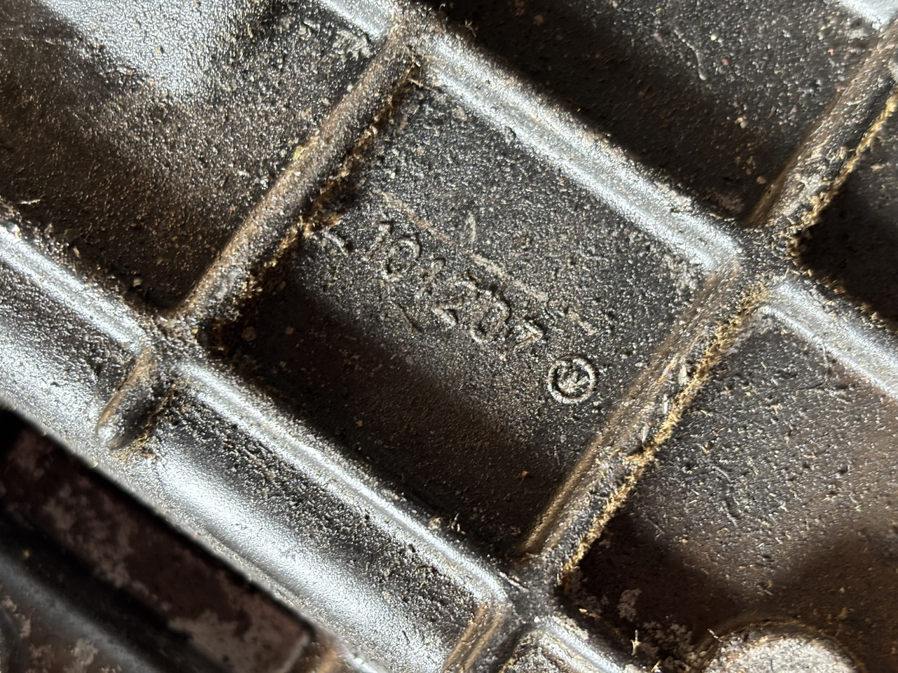 John Deere 6010, 6110, 6210 Osłona Obudowa Zmiany Biegów L101207 323204 AL155290 - Transmisión para Maquinaria agrícola: foto 3 John Deere 6010, 6110, 6210 Osłona Obudowa Zmiany Biegów L101207 323204 AL155290 - Transmisión para Maquinaria agrícola: foto 3