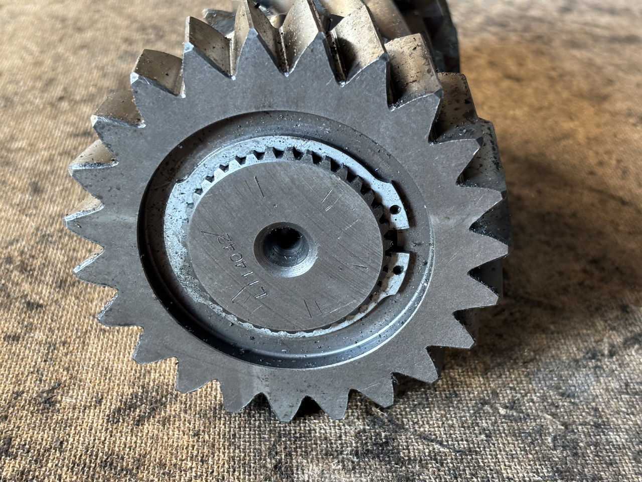 John Deere 6010 6110 6210 Wał Pośredni Koło Zębate Łożysko L114042 L156913 - Transmisión para Maquinaria agrícola: foto 3 John Deere 6010 6110 6210 Wał Pośredni Koło Zębate Łożysko L114042 L156913 - Transmisión para Maquinaria agrícola: foto 3