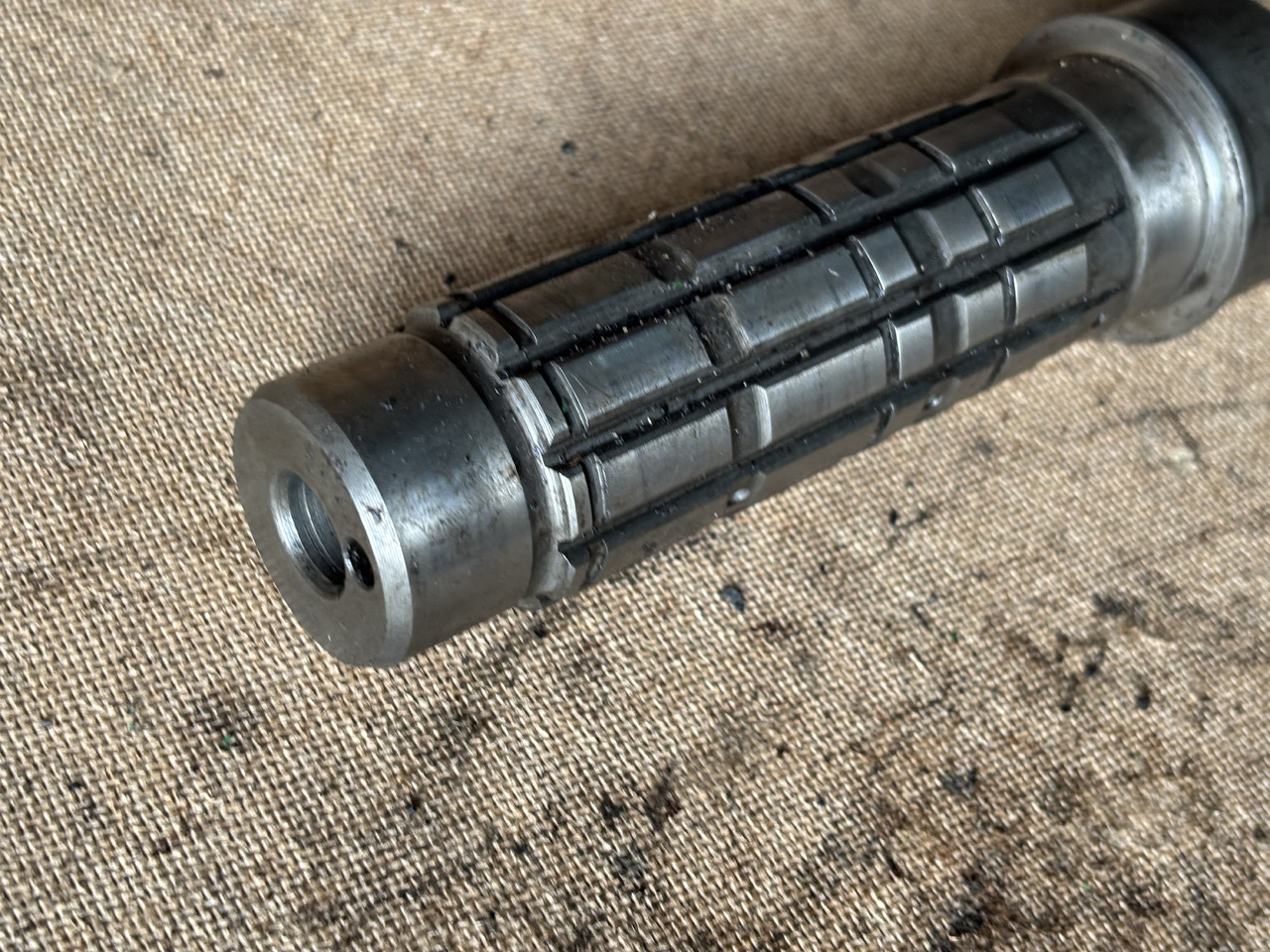 John Deere 6010 6110 6210 Wał Pośredni L110374 - Transmisión para Maquinaria agrícola: foto 2 John Deere 6010 6110 6210 Wał Pośredni L110374 - Transmisión para Maquinaria agrícola: foto 2