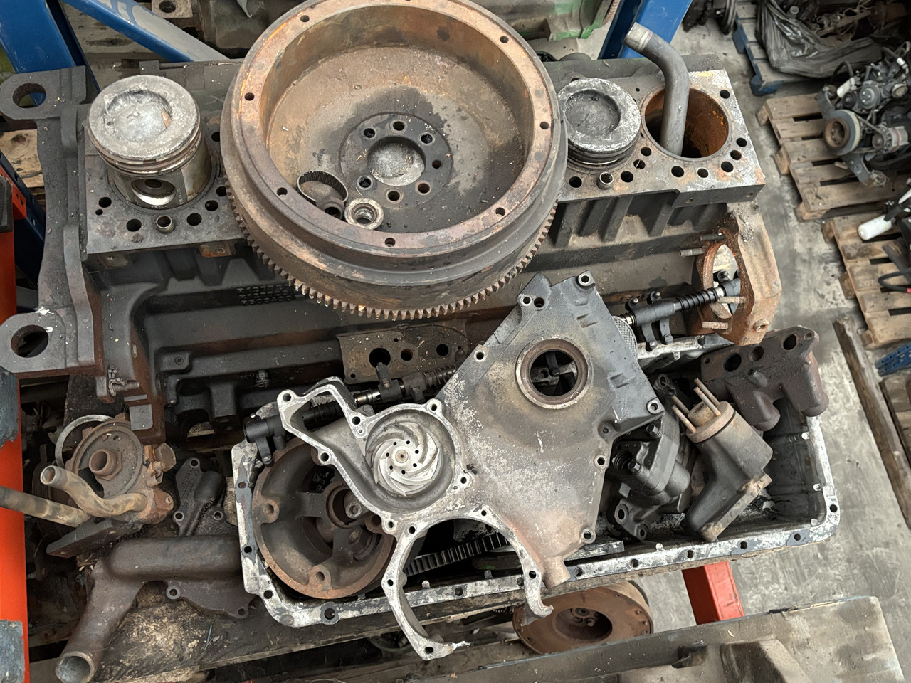 John Deere 6081 R127721 R127723 R120028 Cylinder Tłoki Klawiatura Koło Zamachowe CZĘŚCI - Volante de inercia para Maquinaria agrícola: foto 4 John Deere 6081 R127721 R127723 R120028 Cylinder Tłoki Klawiatura Koło Zamachowe CZĘŚCI - Volante de inercia para Maquinaria agrícola: foto 4