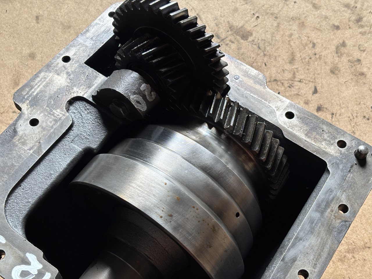 John Deere 6110, 6000, 6010 Przystawka Przedniego Napędu L76149 L101047 - Palier para Maquinaria agrícola: foto 2 John Deere 6110, 6000, 6010 Przystawka Przedniego Napędu L76149 L101047 - Palier para Maquinaria agrícola: foto 2