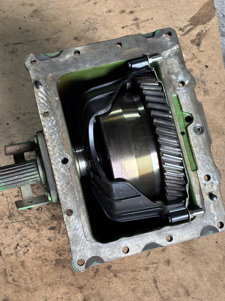 John Deere 6175M Przystawka Przedniego Napędu L221332 L221337 L221432 - Palier para Maquinaria agrícola: foto 3 John Deere 6175M Przystawka Przedniego Napędu L221332 L221337 L221432 - Palier para Maquinaria agrícola: foto 3