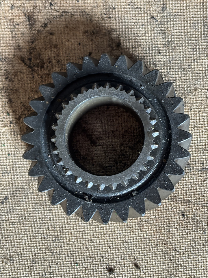 John Deere 6400 6600 6506 Koło Zębate Tryb L100534 L78948 - Caja de cambios y piezas para Maquinaria agrícola: foto 2 John Deere 6400 6600 6506 Koło Zębate Tryb L100534 L78948 - Caja de cambios y piezas para Maquinaria agrícola: foto 2