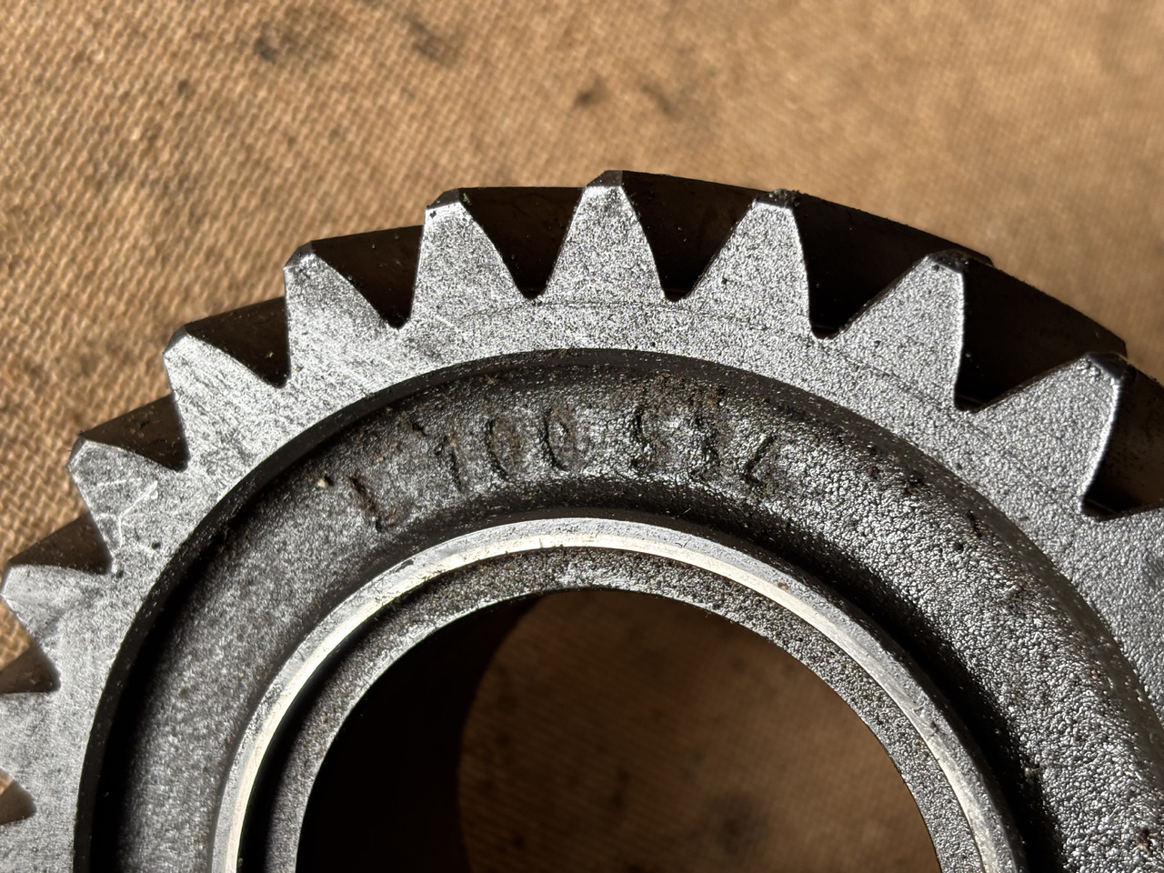 John Deere 6400 6600 6506 Koło Zębate Tryb L100534 L78948 - Caja de cambios y piezas para Maquinaria agrícola: foto 1 John Deere 6400 6600 6506 Koło Zębate Tryb L100534 L78948 - Caja de cambios y piezas para Maquinaria agrícola: foto 1