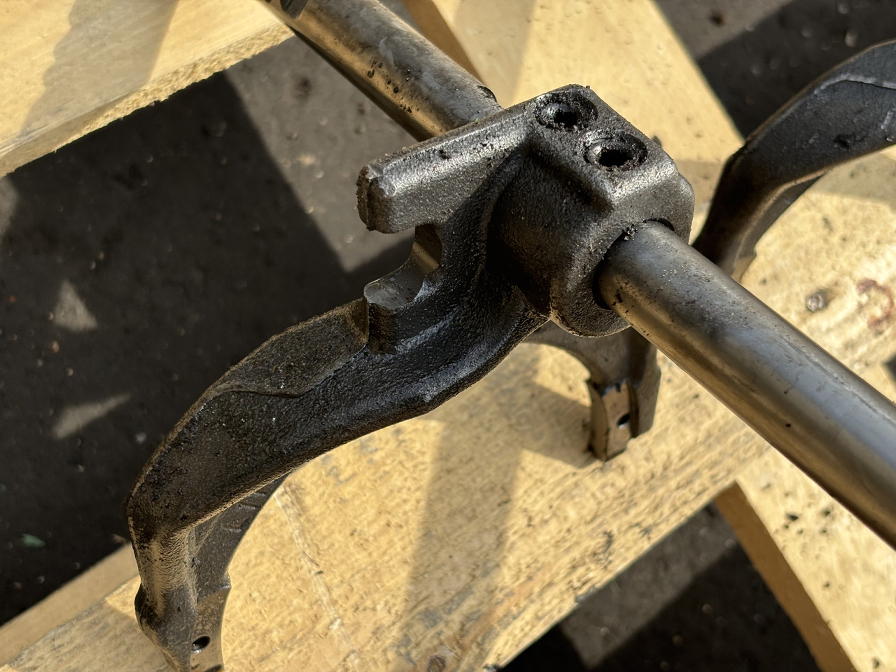 John Deere 6630 5620 5720 5820 Przełącznik Widełki L111048 - Embrague y piezas para Maquinaria agrícola: foto 3 John Deere 6630 5620 5720 5820 Przełącznik Widełki L111048 - Embrague y piezas para Maquinaria agrícola: foto 3