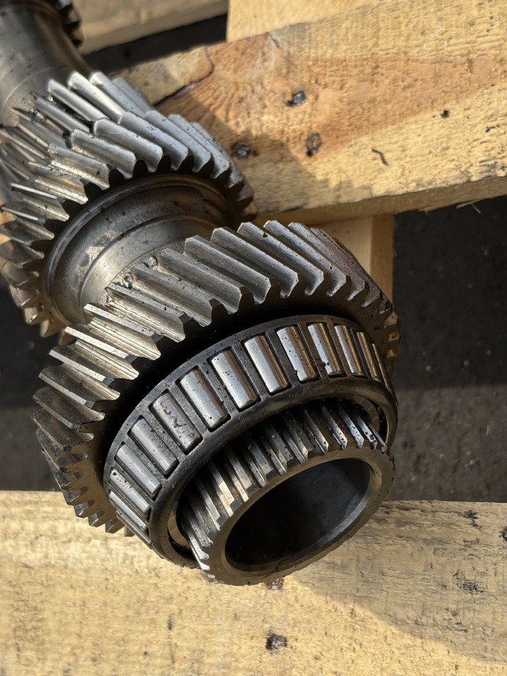 John Deere 6630 Wał napędowy Łożyska L213000 L168395 L168396 L168396 - Palier para Maquinaria agrícola: foto 2 John Deere 6630 Wał napędowy Łożyska L213000 L168395 L168396 L168396 - Palier para Maquinaria agrícola: foto 2