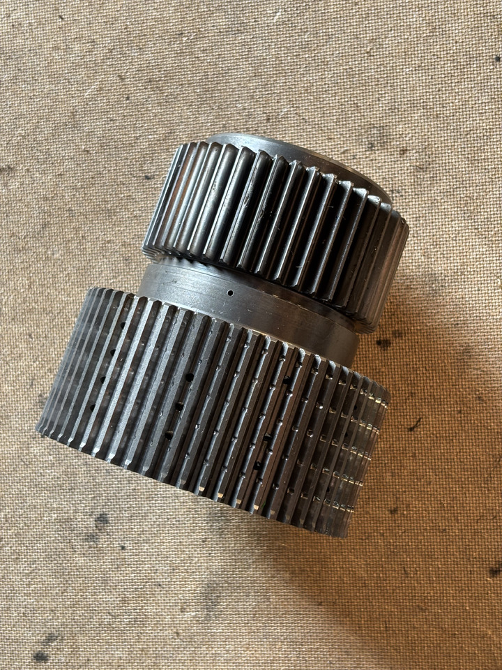 John Deere 6810 6910 Tryb jazdy kosza sprzęgłowego Biego R113656 - Embrague y piezas para Tractor: foto 1 John Deere 6810 6910 Tryb jazdy kosza sprzęgłowego Biego R113656 - Embrague y piezas para Tractor: foto 1