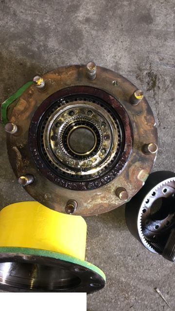 John Deere 6810 - Półoś - Palier para Maquinaria agrícola: foto 1 John Deere 6810 - Półoś - Palier para Maquinaria agrícola: foto 1