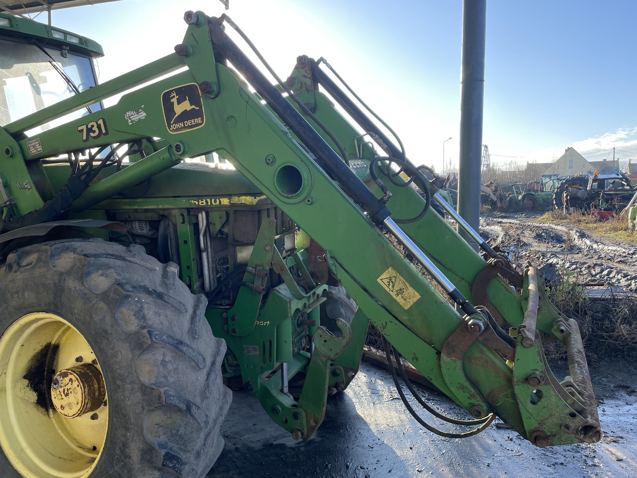 John Deere 6810 - przedni ładowacz TUR 731 - Cargador frontal para tractor: foto 3 John Deere 6810 - przedni ładowacz TUR 731 - Cargador frontal para tractor: foto 3